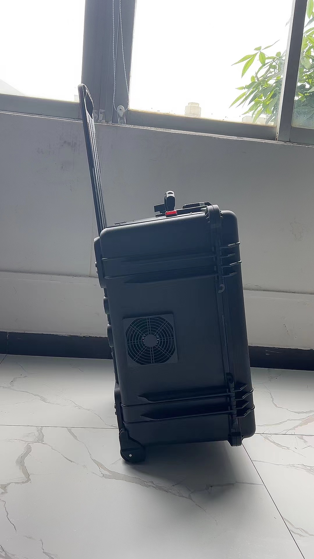 武冈手拉箱型移动通信干扰器